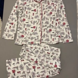 Laura Ashley size L Pajamas - London design